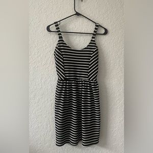 Francesca’s Black and White textured fit and flare dress - Small
